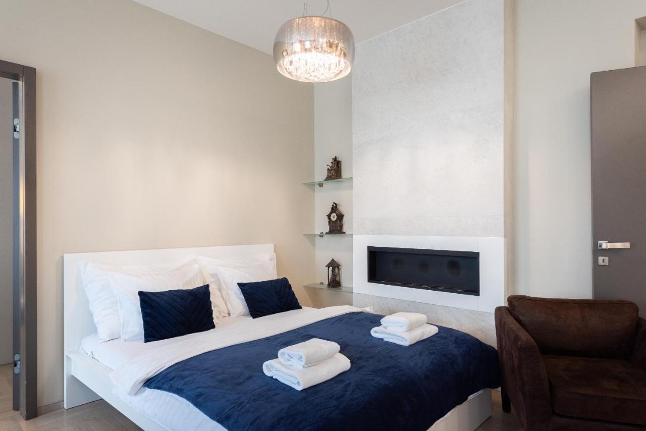 New Luxury Apt With Ac&parking In The Center Of Apartament Praga